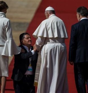 El Papa al llegar a Colombia