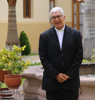 El arzobispo electo de Lima, padre Carlos Castillo.