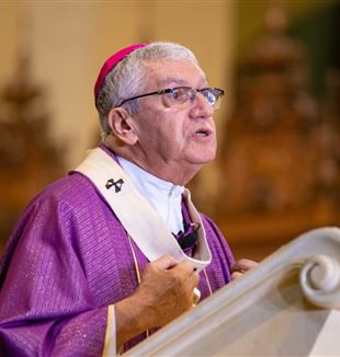 Monseñor Carlos Castillo, arzobispo de Lima.